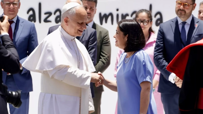 Carolina Darias da la bienvenida a la ciudad a su Santidad el papa León XIV. Carolina Darias da la bienvenida a la ciudad a su Santidad el papa León XIV.