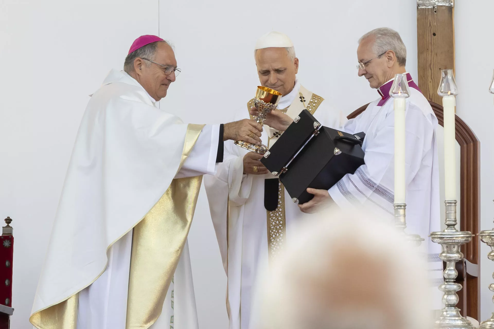Misa del papa León XIV en el estadio de Gran Canaria. / EFE - QUIQUE CURBELO