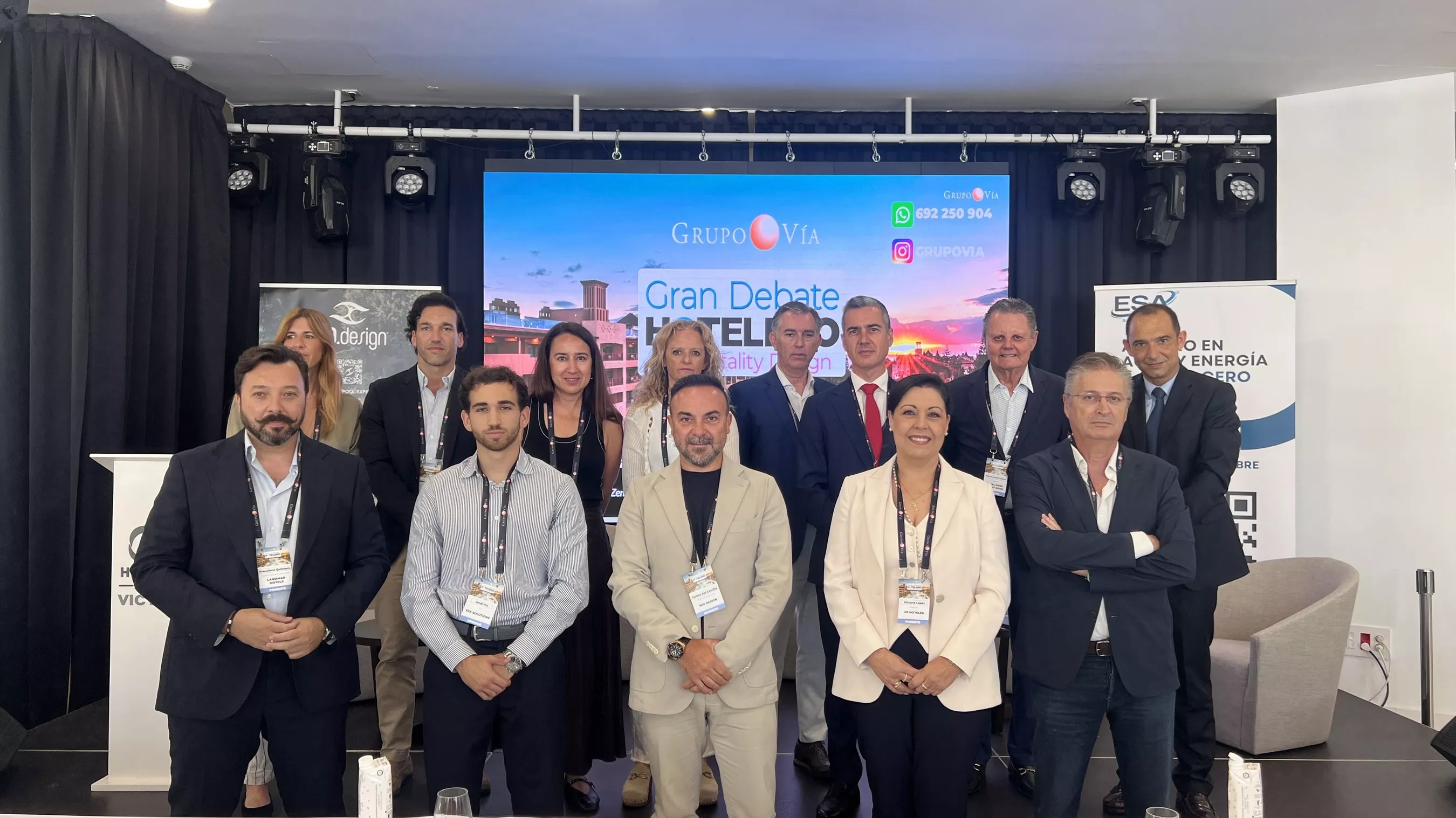 Gran Debate Hotelero & Hospitality Design Tenerife, organizado por Grupo Vía en colaboración con Les Roches y celebrado en el Hotel GF Victoria. AH