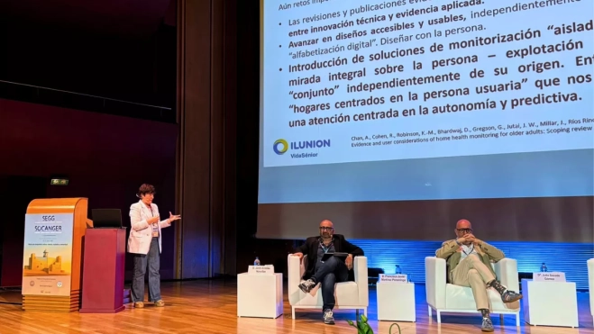 Julia Sacedo durante su ponencia en el 66 Congreso Nacional de la Sociedad Española de Geriatría y Gerontología (SEGG) y el 36 Congreso de la Sociedad Canaria de Geriatría y Gerontología (SOCANGER) / CEDIDA Julia Sacedo durante su ponencia en el 66 Congreso Nacional de la Sociedad Española de Geriatría y Gerontología (SEGG) y el 36 Congreso de la Sociedad Canaria de Geriatría y Gerontología (SOCANGER) / CEDIDA