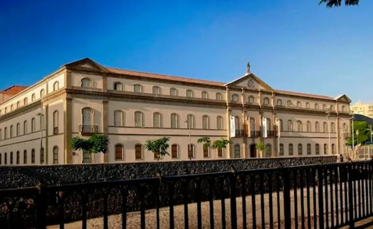 Fachada del Museo de la Naturaleza y Arqueología en Santa Cruz de Tenerife|MUNA 