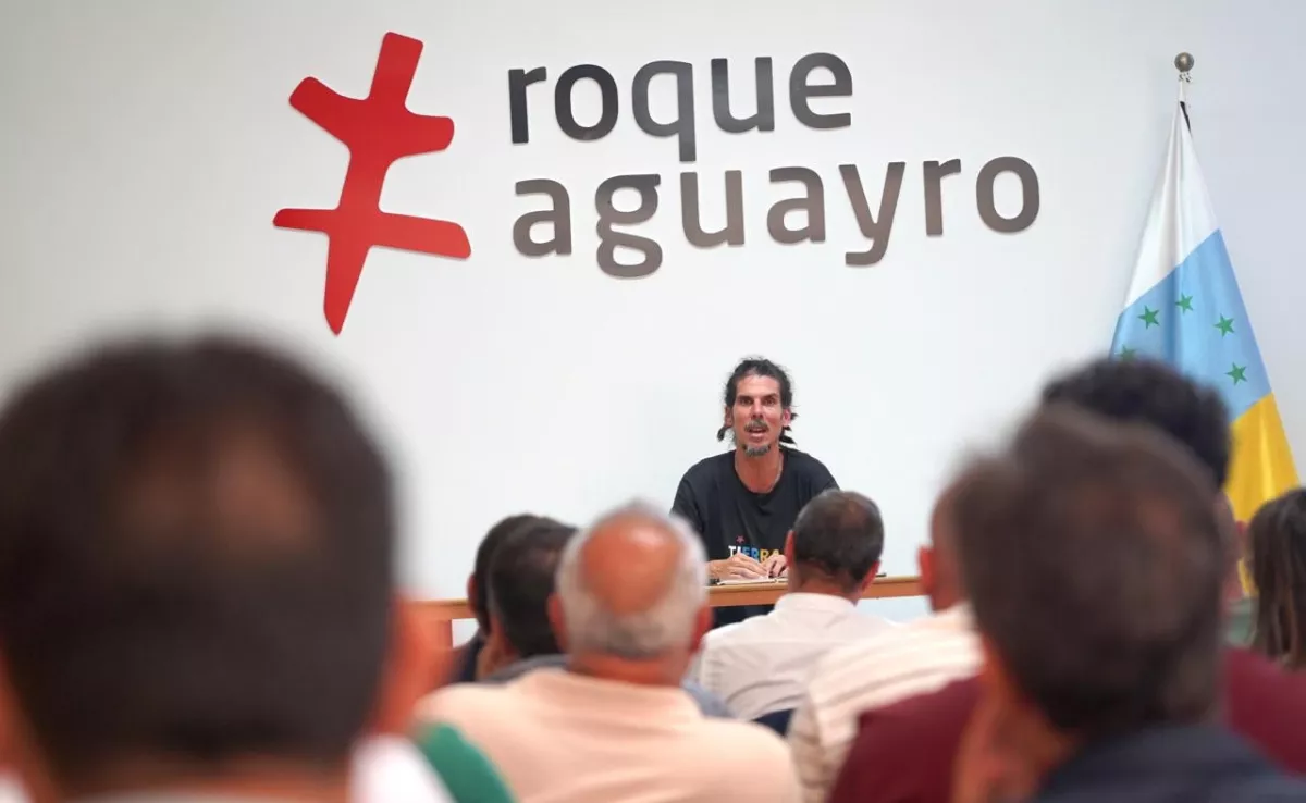 Charla de Alberto Rodríguez en la sede de Roque Aguayro / DRAGO CANARIAS