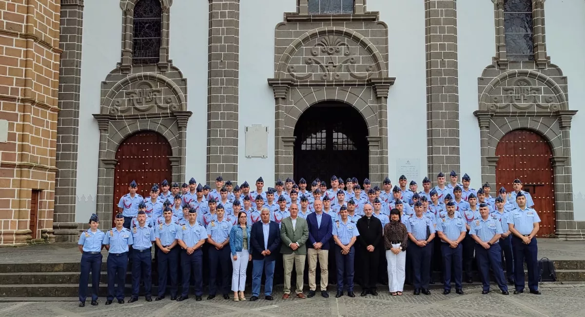 Imagen de  la 78ª promoción de la Academia General del Aire y del Espacio (AGA) / AYUNTAMIENTO DE TEROR