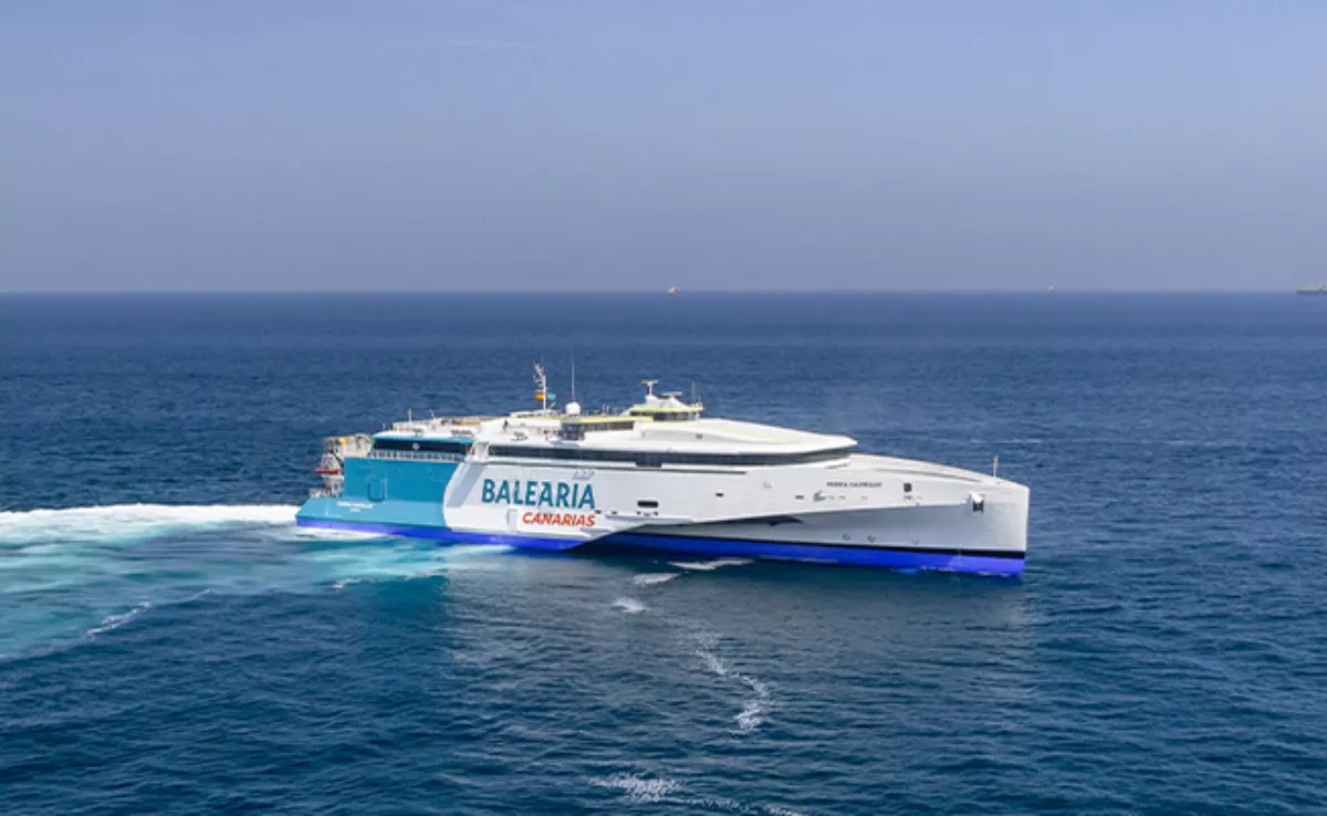 El trimarán Pepita Castellví / BALEARIA