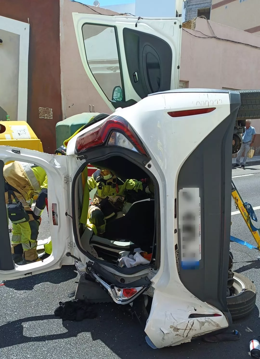 Two Women Injured in Major Three-Vehicle Collision in Tenerife Two Women Injured in Major Three-Vehicle Collision in Tenerife