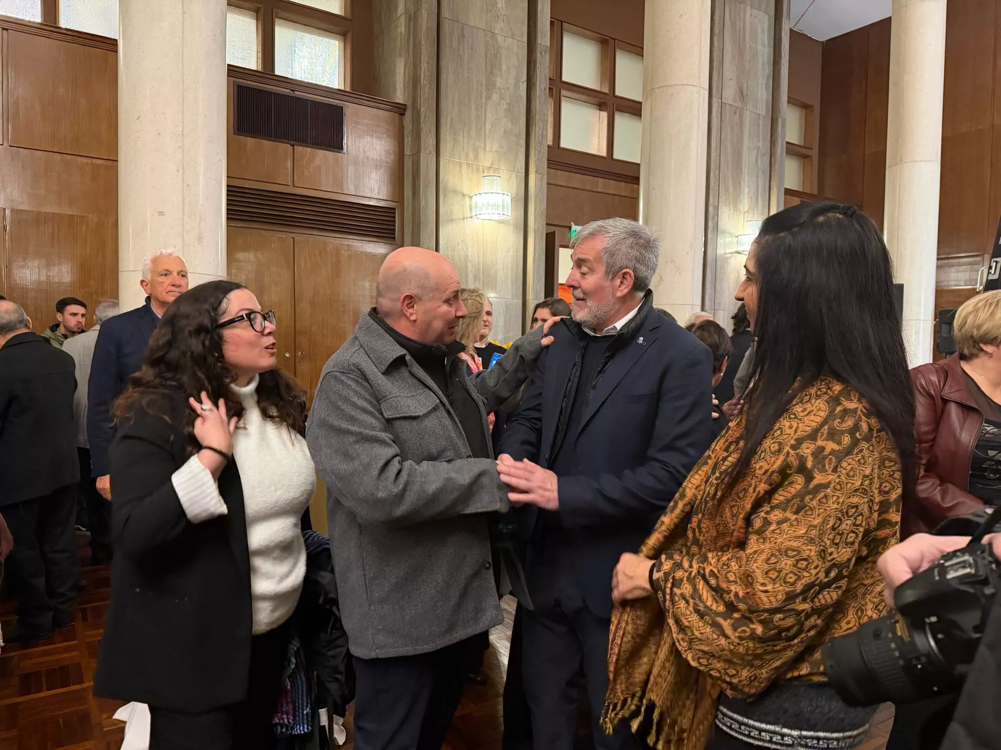 Clavijo reafirma en Uruguay el apoyo del Gobierno a los 2.500 canarios y descendientes residentes en el país. AH