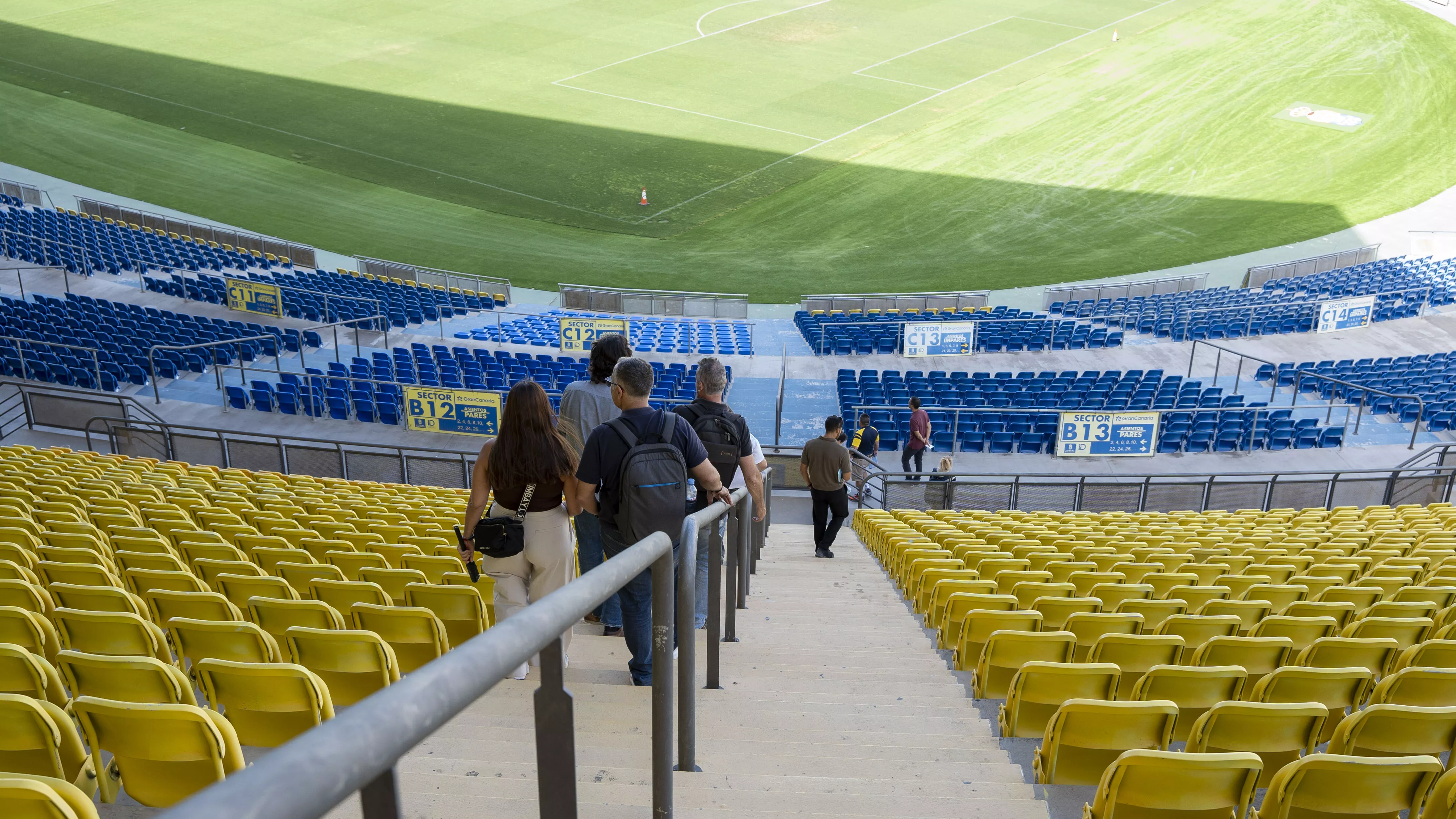 18 empresas examinan el Estadio de Gran Canaria antes de su gran reforma. IID