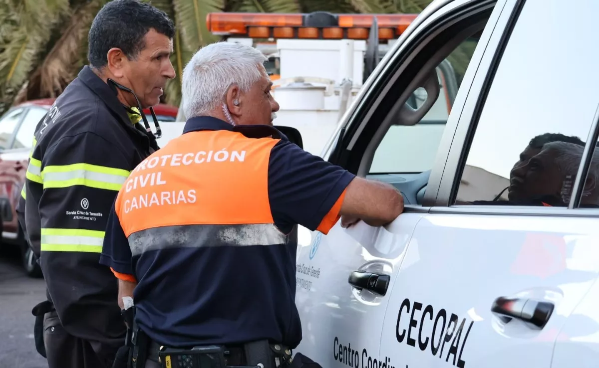 Efectivos de Protección Civil y Seguridad del Ayuntamiento de Santa Cruz de Tenerife|AYUNTAMIENTODESANTACRUZDETENERIFE