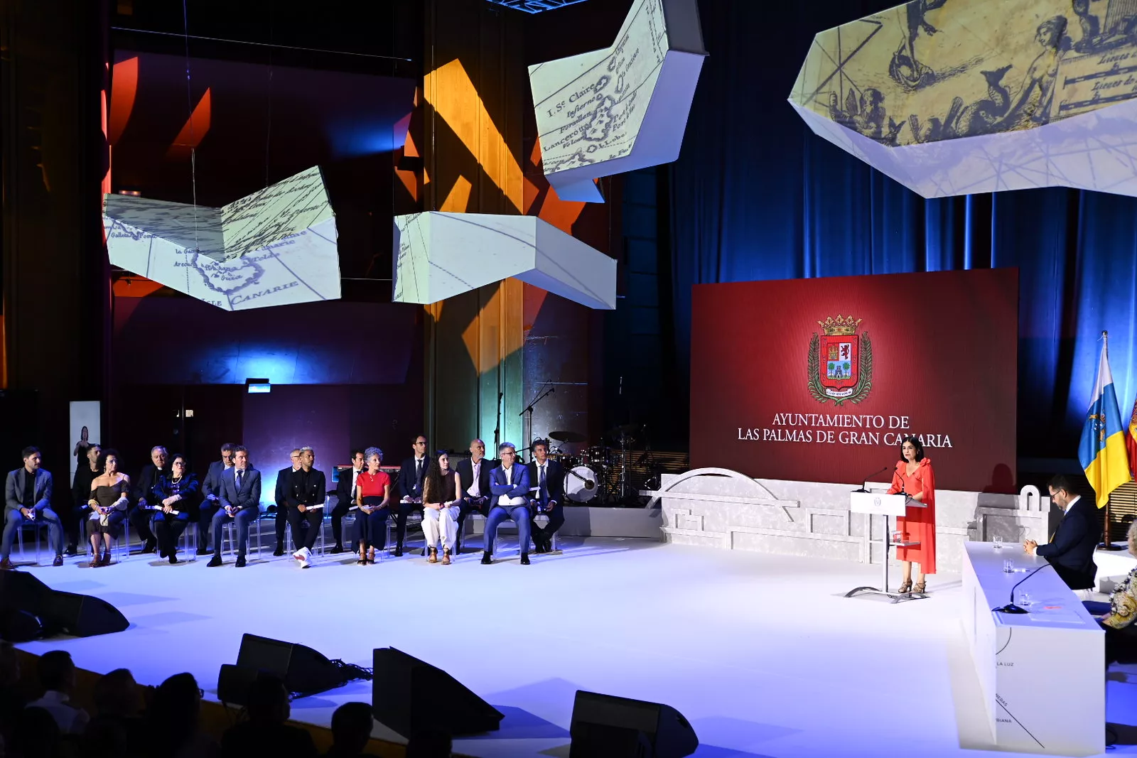 Las Palmas de Gran Canaria rinde honores a 16 premiados y mira al futuro con orgullo atlántico. / EROS SANTANA