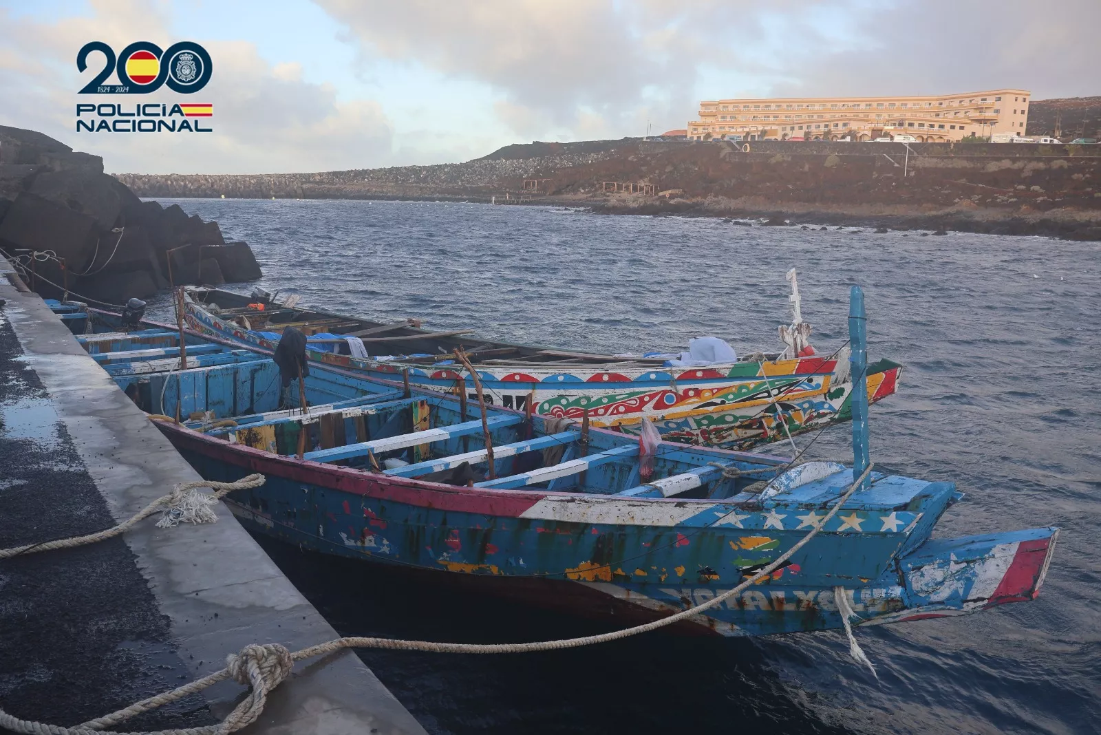Cayuco que llegó el pasado mes de enero a las inmediaciones del puerto de La Restinga. / POLICÍA NACIONAL