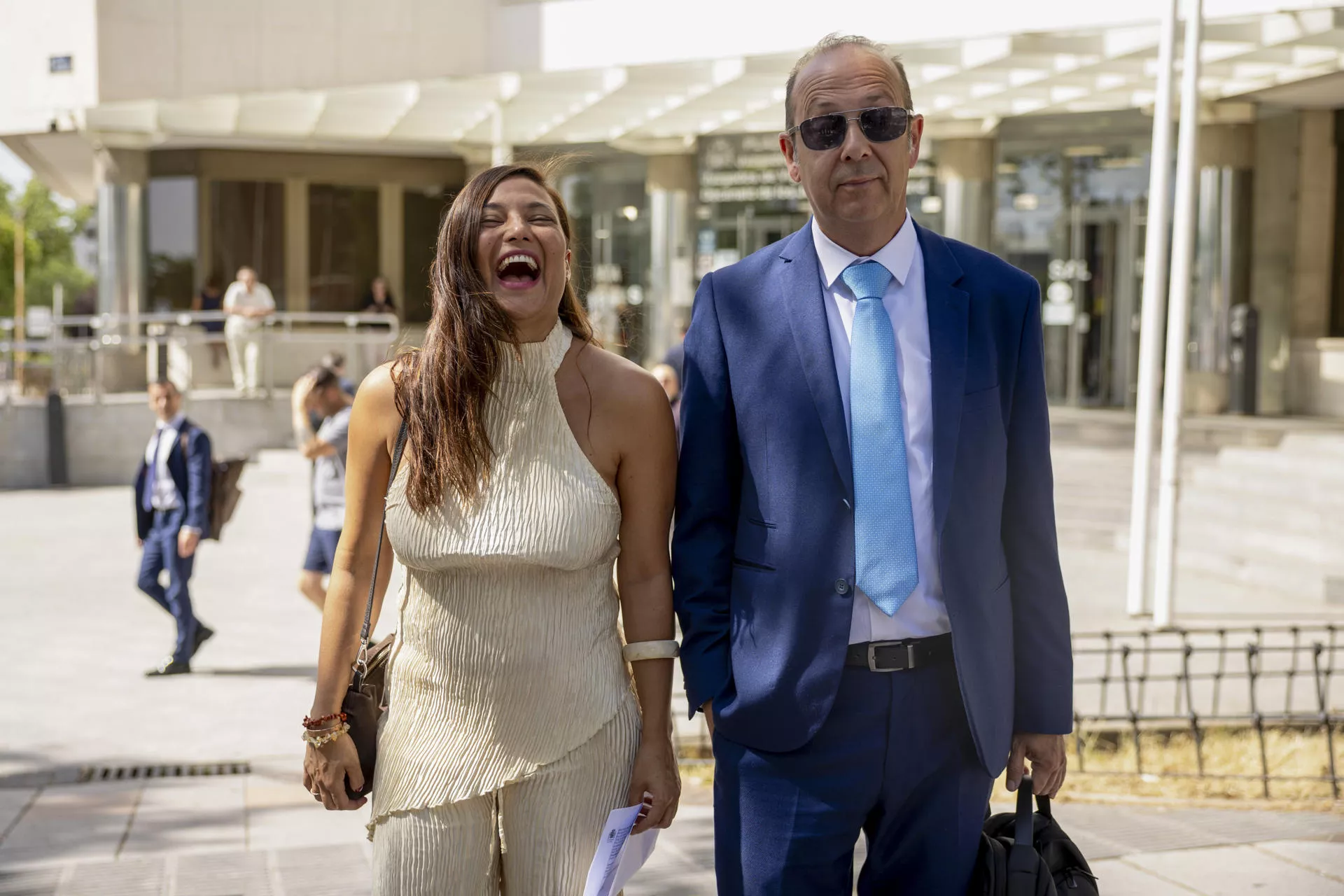 Elisa Mouliaá con su nuevo abogado, Francisco Melero, en los Juzgados de plaza de Castilla en Madrid./ EFE-DANIEL GONZÁLEZ Elisa Mouliaá con su nuevo abogado, Francisco Melero, en los Juzgados de plaza de Castilla en Madrid./ EFE-DANIEL GONZÁLEZ