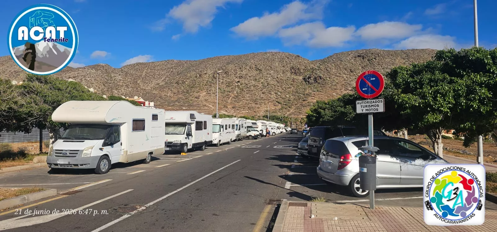 Autocaravanas y turismos en Arona. / ACAT TENERIFE