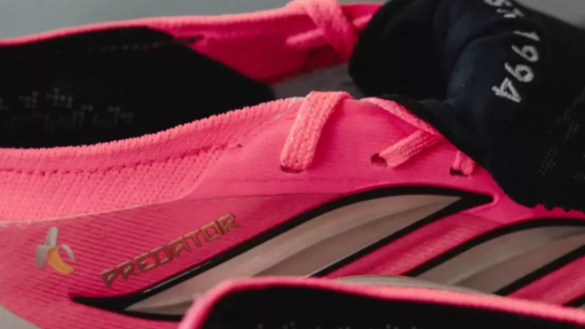Imagen del plátano en las botas de Pedri / ADIDAS