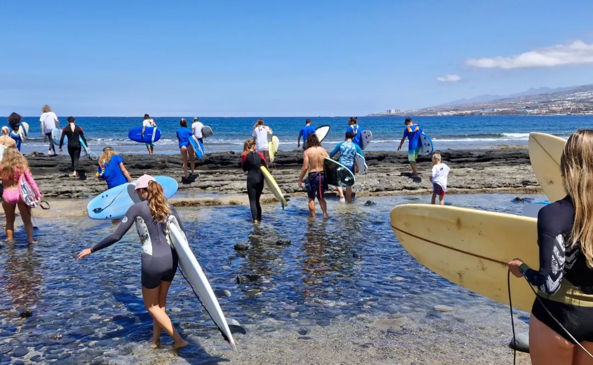 Imagen de una de las iniciativas de Surfing With Me |CEDIDA