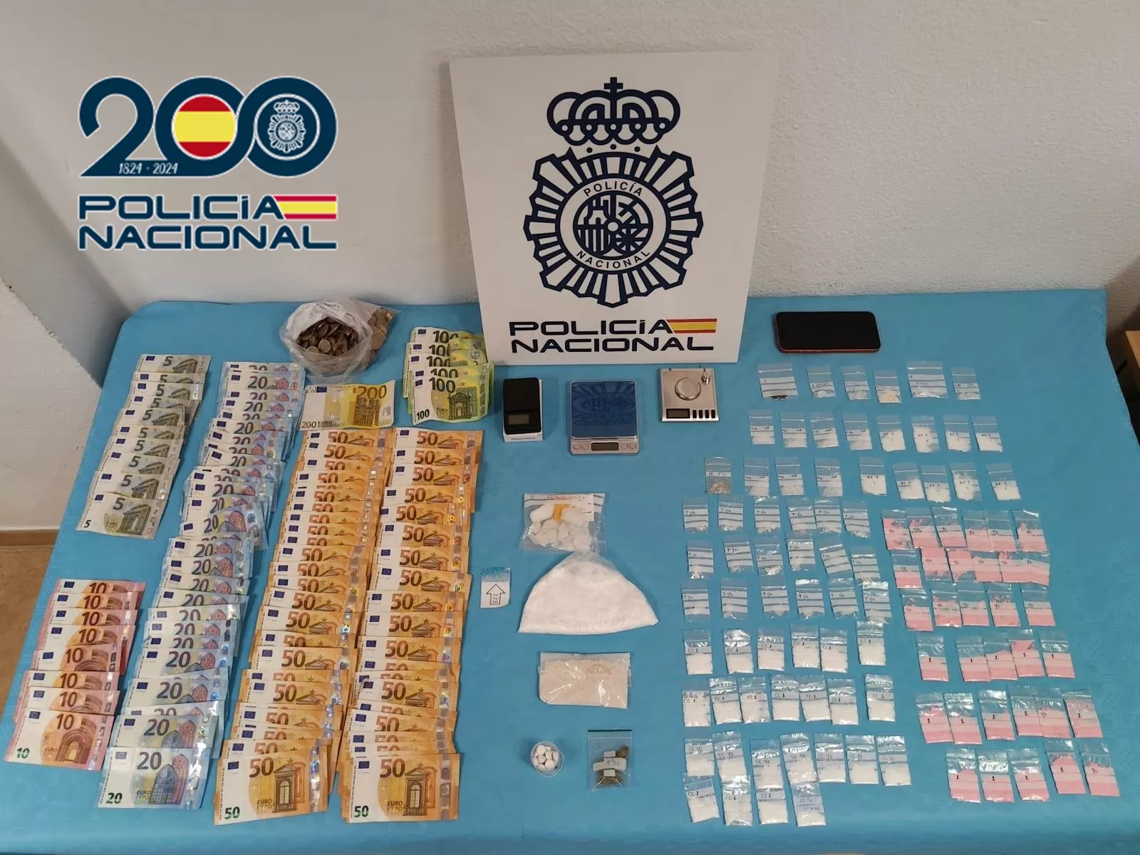 Desmantelan un narcopiso en Maspalomas con más de 250 gramos de droga y 4.030 euros en efectivo. POLICÍA NACIONAL