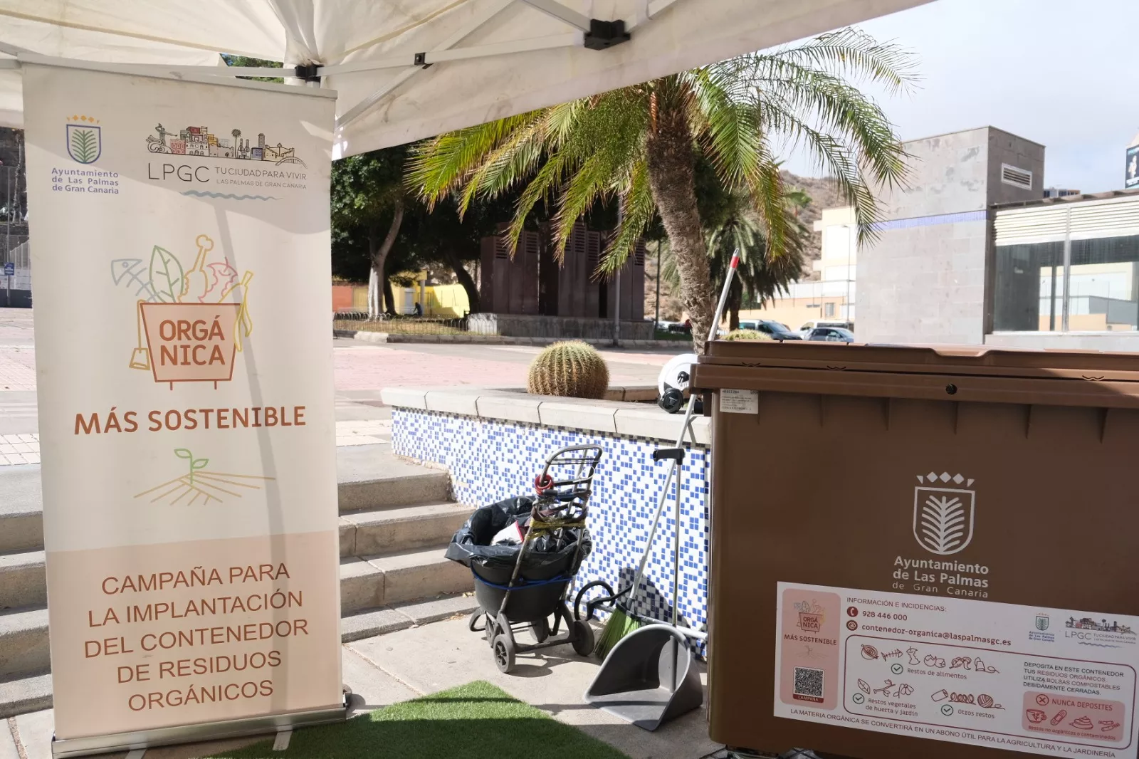 El quinto contenedor llega a un nuevo barrio para impulsar el reciclaje de residuos orgánicos. AYUNTAMIENTO LPA