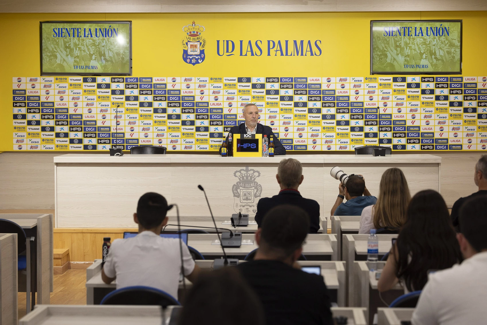 El presidente de la UD Las Palmas, Miguel Ángel Ramírez, durante la presentación de la campaña de abonados. UD LAS PALMAS