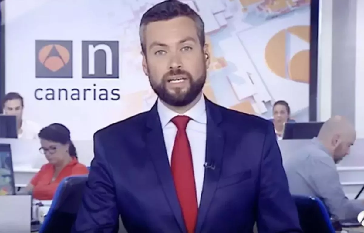 Jazael Ascanio despide el último informativo de Antena 3 Canarias, en 2018. 