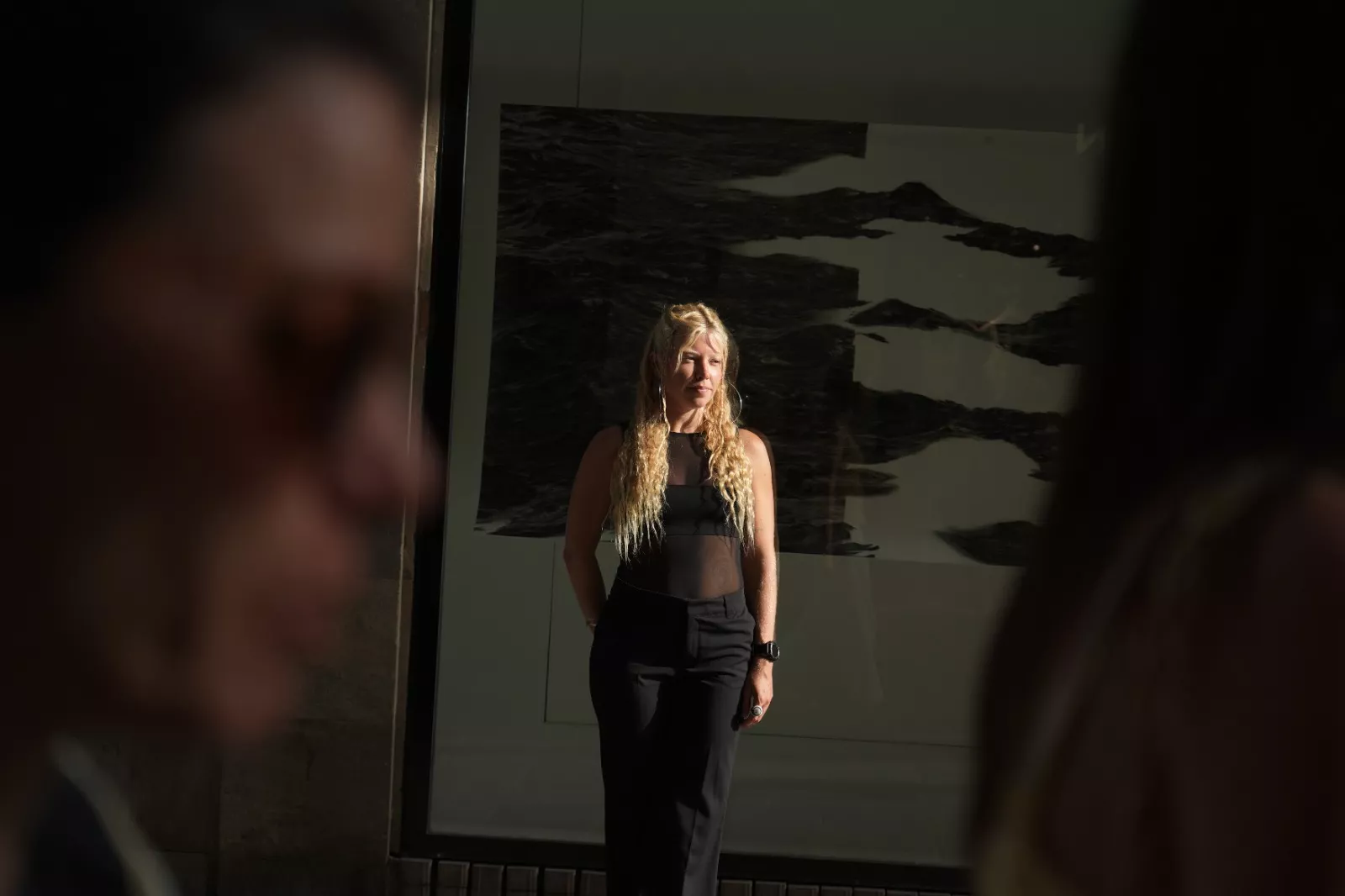 La artista Victoria Valiente presenta la obra 'La temporalidad que habito’ en el espacio ‘La ventana’ del Círculo de Bellas Artes de Tenerife./ CEDIDA