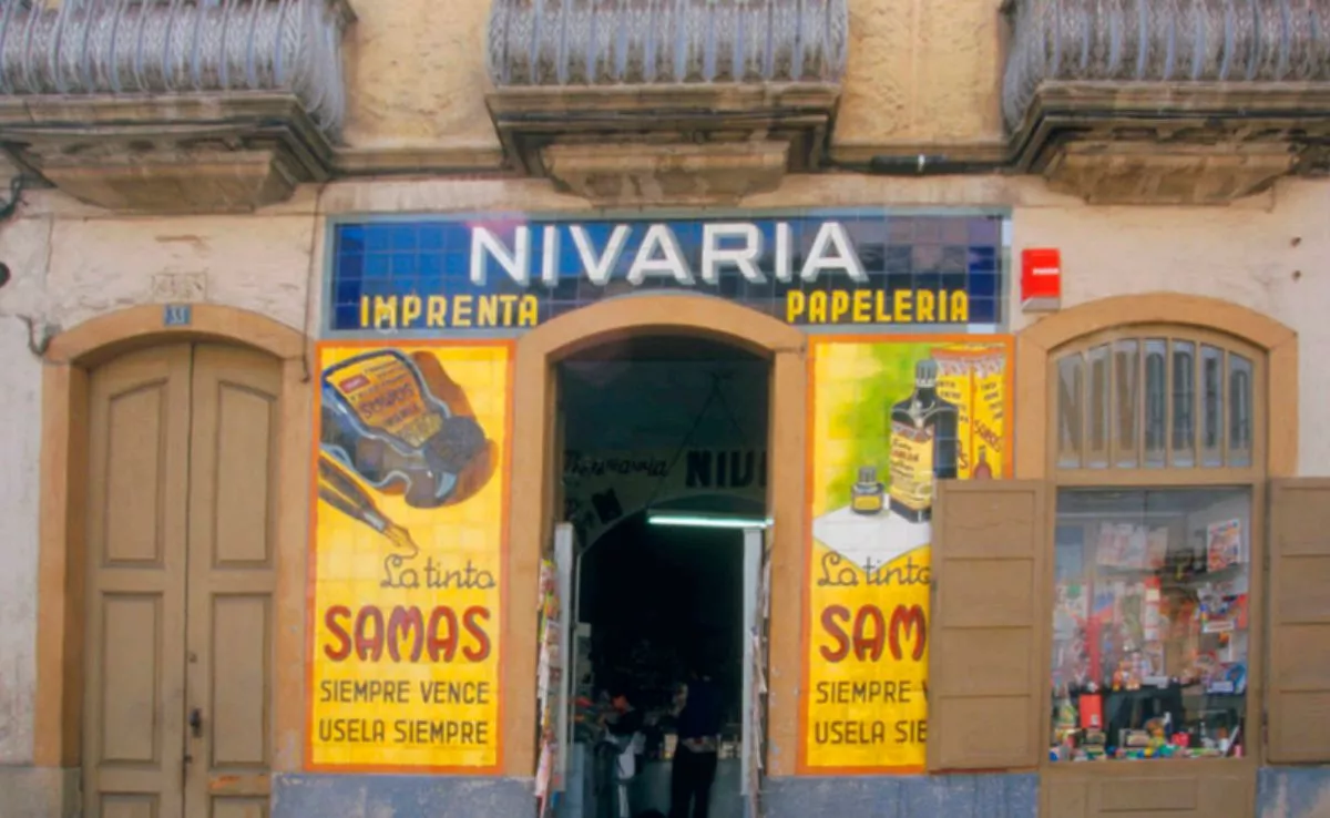 Imagen del mosaico Nivaria, en la calle Imeldo Serís, que sigue desaparecido |CEDIDA