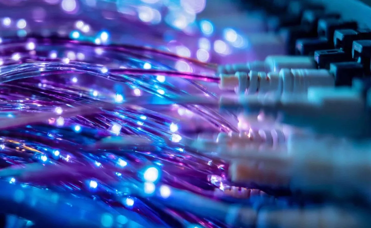 El sector digital abre el debate sobre cómo adaptar la regulación de redes a un mercado de fibra ya maduro./ SERVIMEDIA