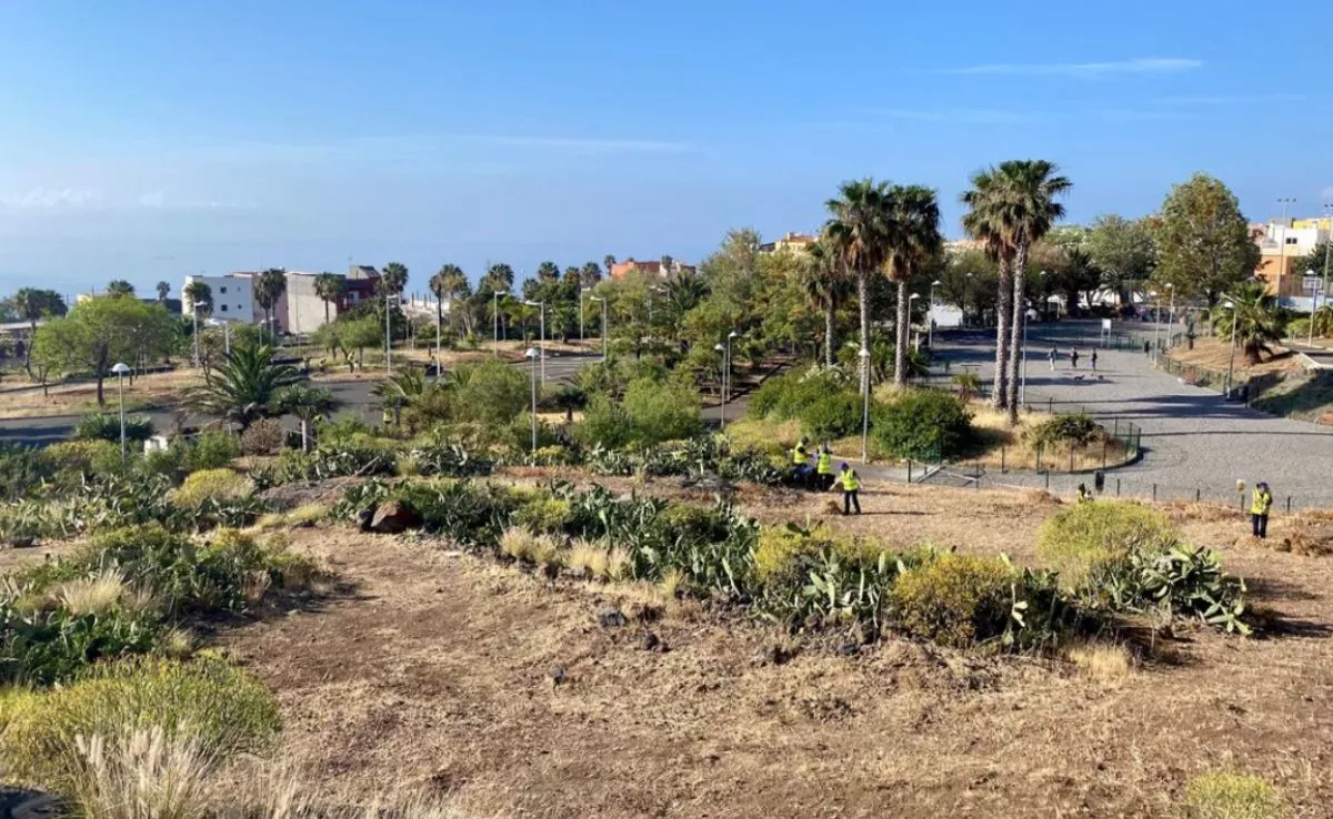 Santa Cruz impulsa en La Gallega un parque adaptado a todas las capacidades para que todos los niños puedan jugar en igualdad