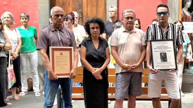 Homenaje a José Gómez Viera / ASOCIACIÓN POR LA MEMORIA DEMOCRÁTICA DE ARUCAS (1) Homenaje a José Gómez Viera / ASOCIACIÓN POR LA MEMORIA DEMOCRÁTICA DE ARUCAS (1)