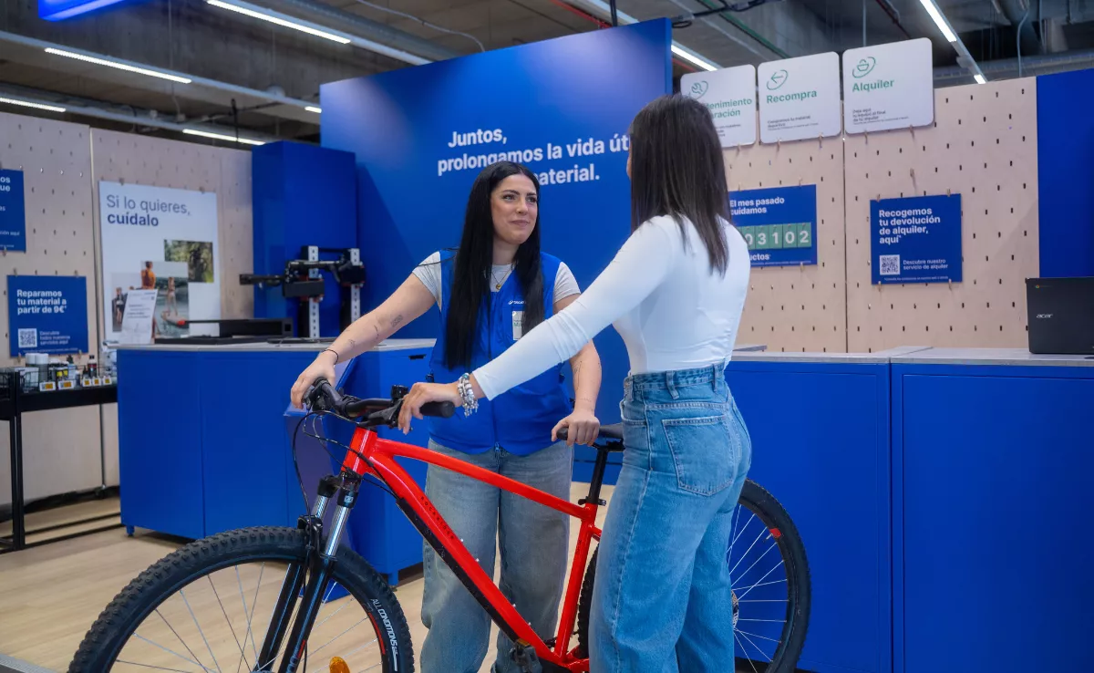Imagen del alquiler de bicicletas de Decathlon / DECATHLON