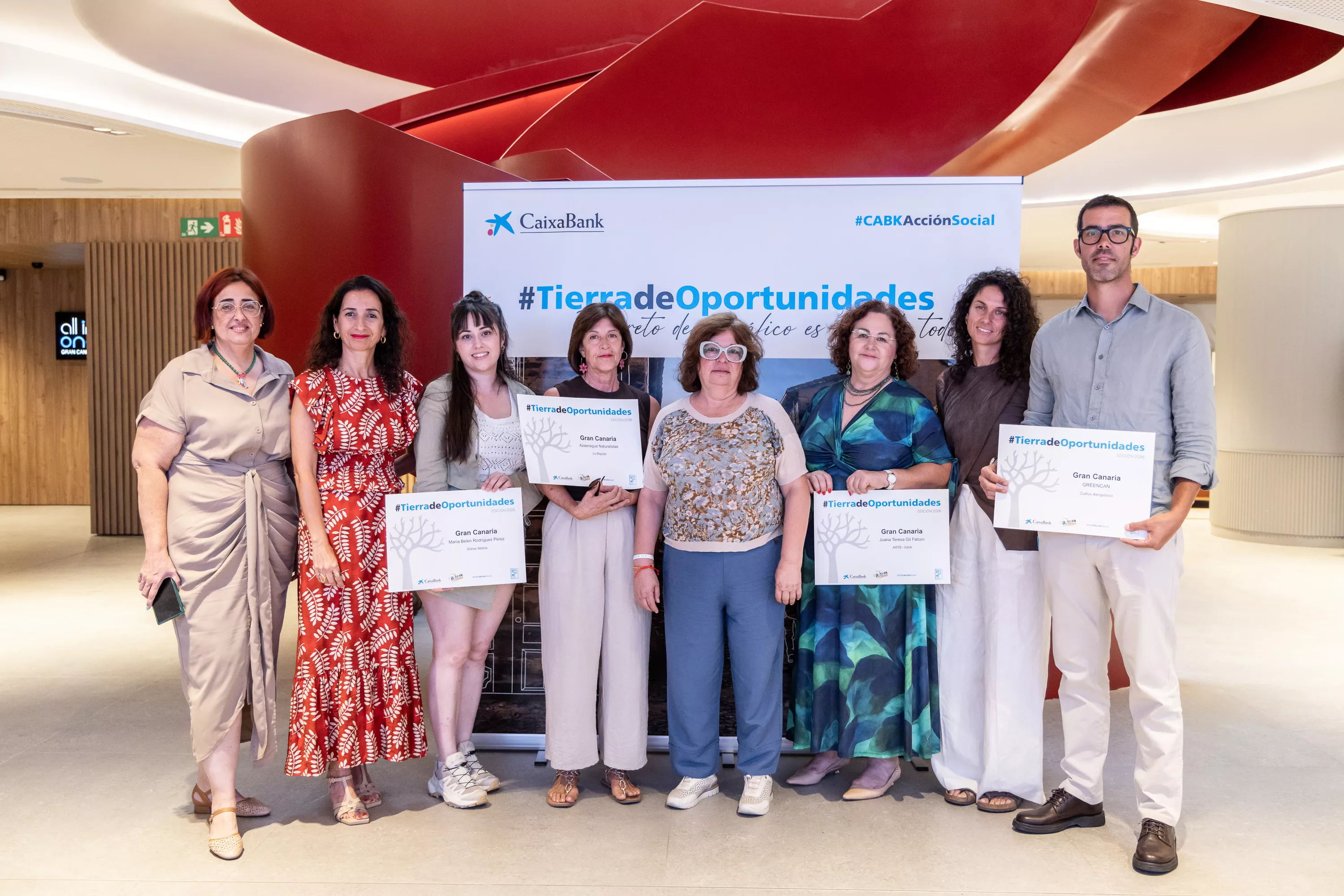 Emprendedores seleccionados en la edición 2026 de 'Tierra de Oportunidades'. / CAIXABANK