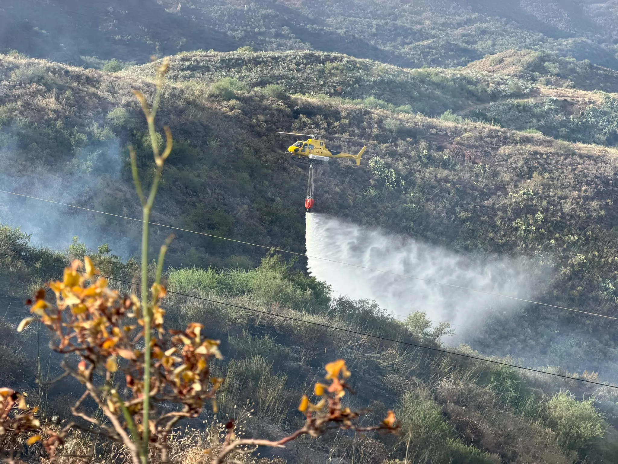 Efectivos actuando en el incendio entre Telde y Valsequillo. / AYUNTAMIENTO DE TELDE