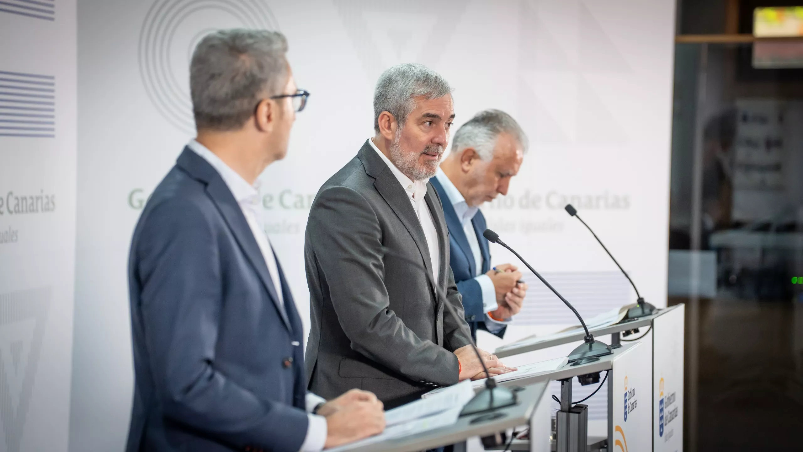 Arcadi España, Fernando Clavijo y Ángel Víctor Torres. / GOBIERNO DE CANARIAS