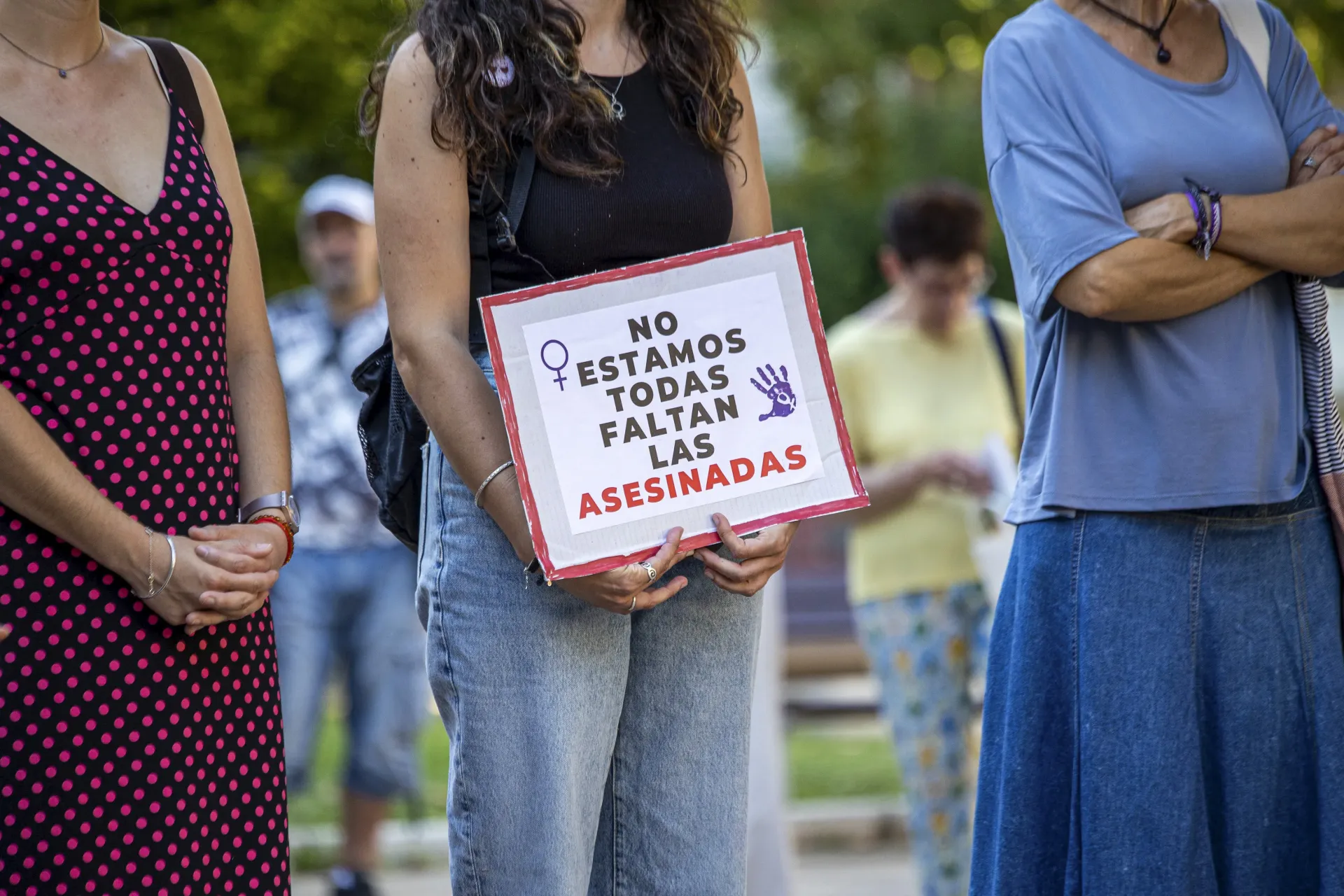 Imagen de archivo de una concentración contra la violencia machista. / EFE - RAQUEL MANZANARES