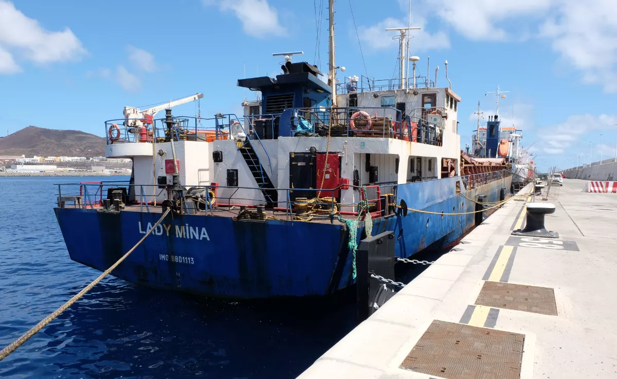 El buque 'Lady Mina', visto desde popa, en el Puerto de Las Palmas. / M. REYES