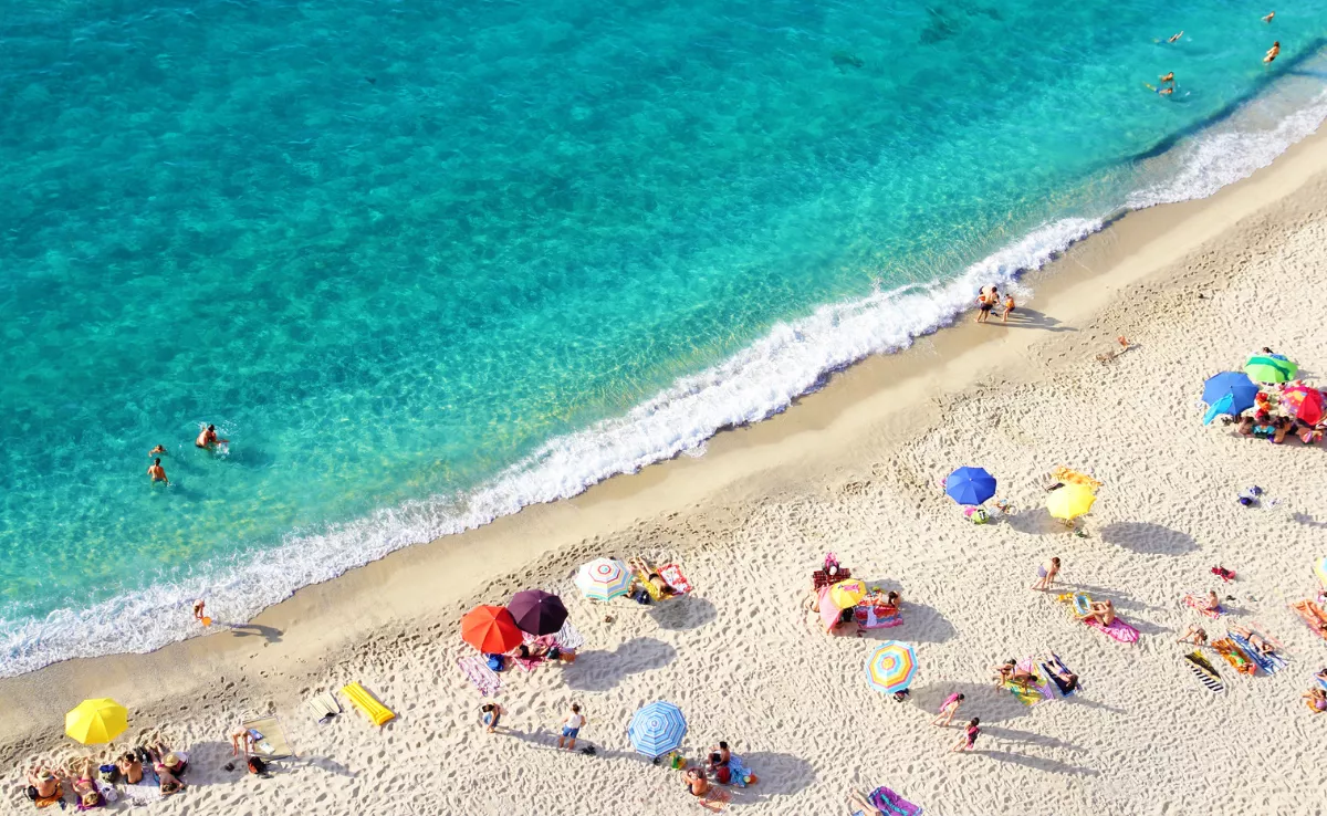 Imagen de una playa / CANVA