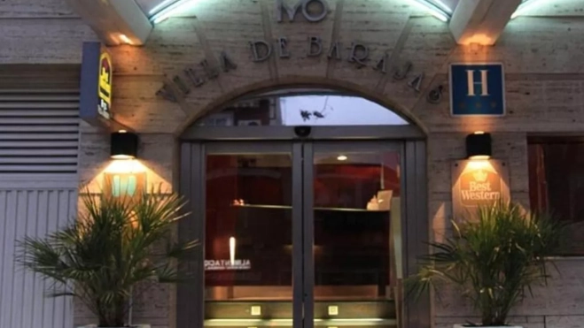 Hotel de Pedri en Madrid / VILLA DE BARAJAS