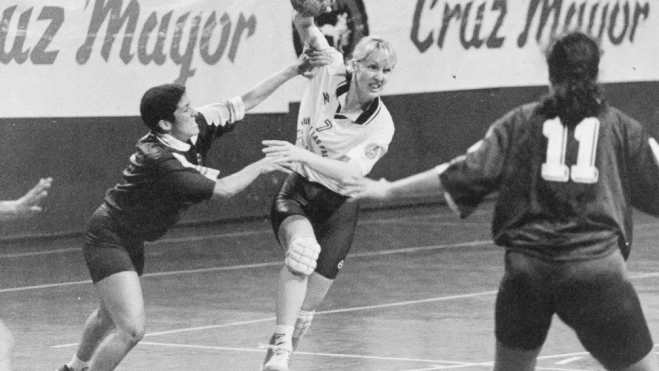Jadranka Franeta, en uno de los partidos que disputó como jugadora del Rocasa