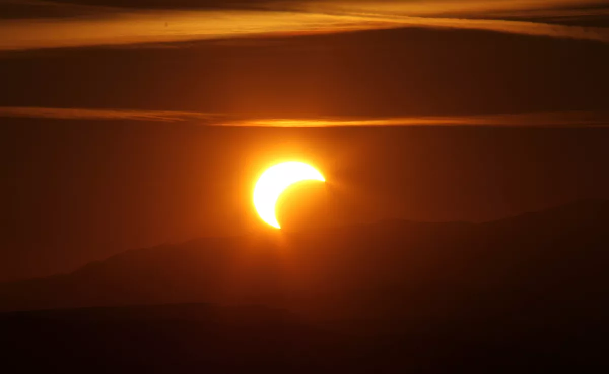 Imagen de un eclipse solar / CANVA