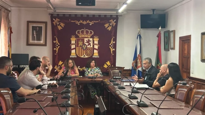 Reunión del Cabildo de Tenerife con el Ayuntamiento de Tacoronte para explicar las obras en la carretera de El Pris / CABILDO DE TENERIFE Reunión del Cabildo de Tenerife con el Ayuntamiento de Tacoronte para explicar las obras en la carretera de El Pris / CABILDO DE TENERIFE