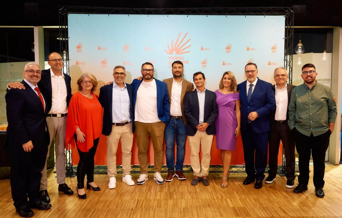 Parte del jurado de la última edición de los Premios al Deporte Canario junto a Poli Suárez. AH