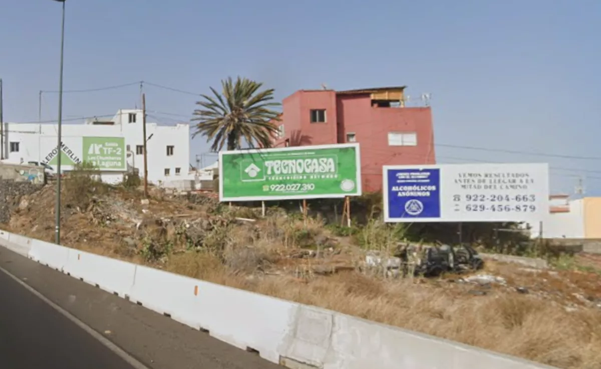 Vallas publicitarias en una carreteras de Tenerife. GOOGLE MAPS