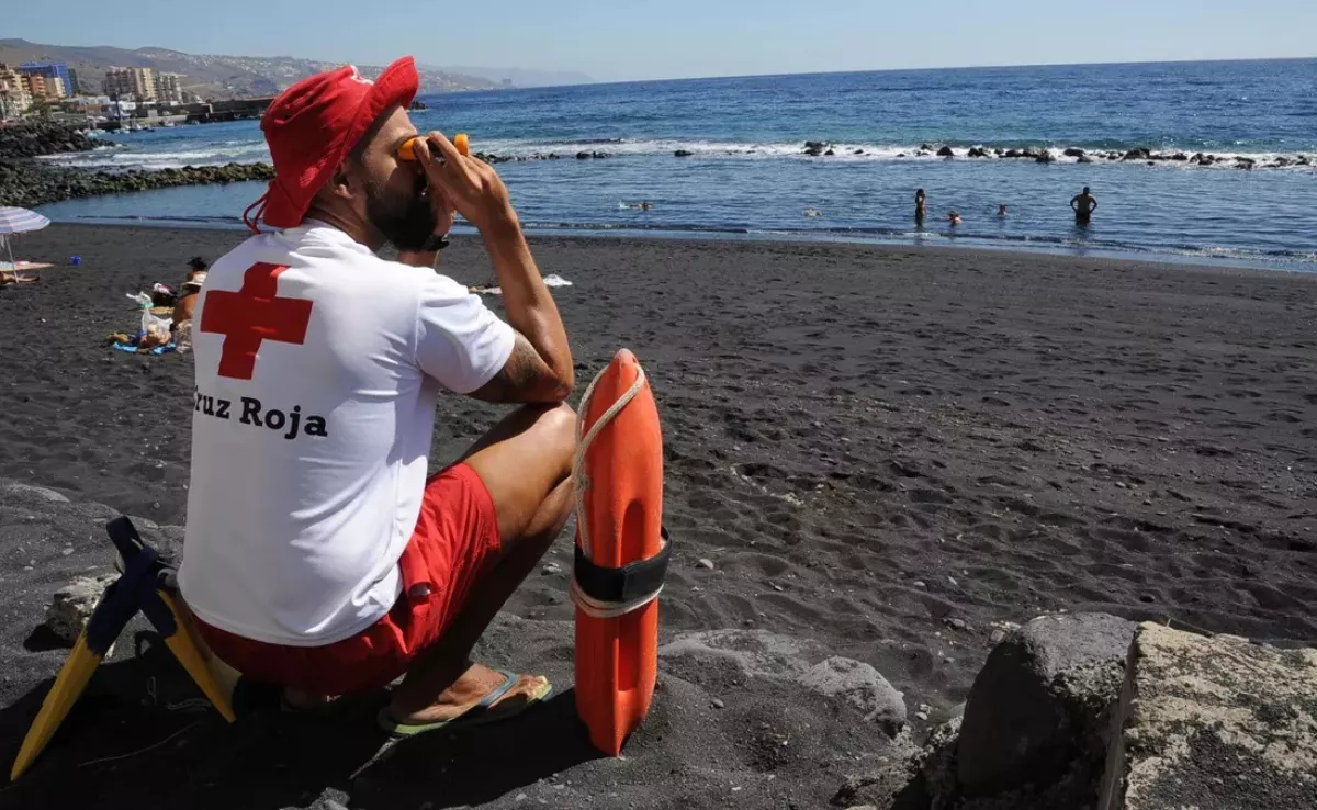 Imagen de un socorrista de la Cruz Roja./ Imagen de la Cruz Roja