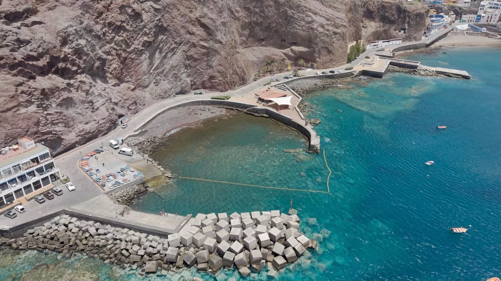 Zona delimitada para la navegación en el Muelle Nuevo de Sardina. AH