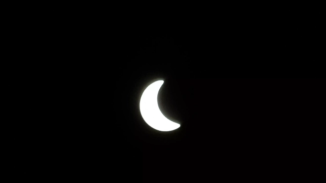 Imagen del eclipse solar con un porcentaje elevado de ocultación./ Pedro Yanes Imagen del eclipse solar con un porcentaje elevado de ocultación./ Pedro Yanes