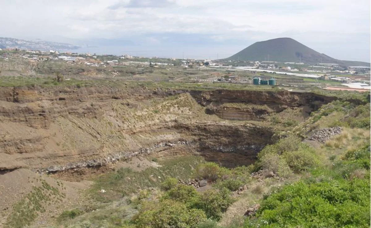 Una de las canteras de Güímar tras la extracción de áridos |RTVC