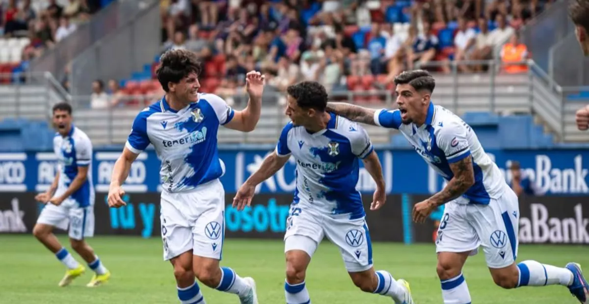 El Tenerife vuelve por la puerta grande a Segunda con un triunfo ante el Eibar
