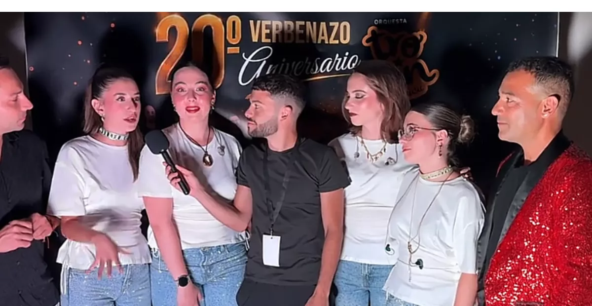 Imagen de las excomponentes de Nueva Línes después de la actuación en Fasnia  REDES