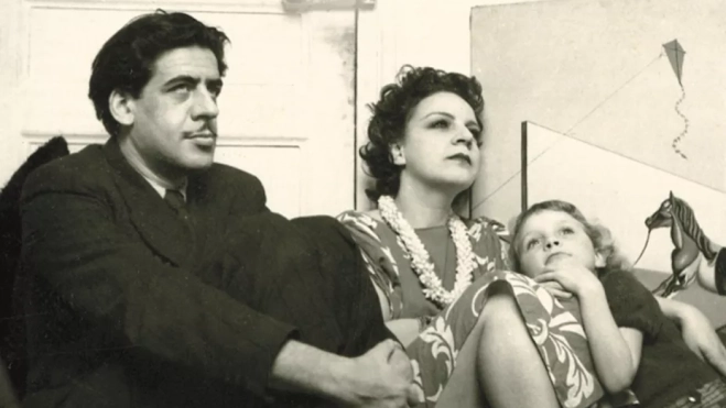Óscar Domínguez y Marcelle Ferry. París, 1936. Fotografía de Marcel Jean./ Imagen extraída de la web del TEA Óscar Domínguez y Marcelle Ferry. París, 1936. Fotografía de Marcel Jean./ Imagen extraída de la web del TEA