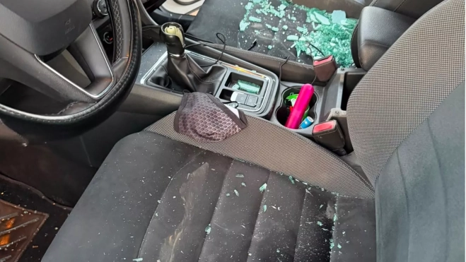 Robo en un coche en el entorno de la playa de La Tejita. / GUARDIA CIVIL 
