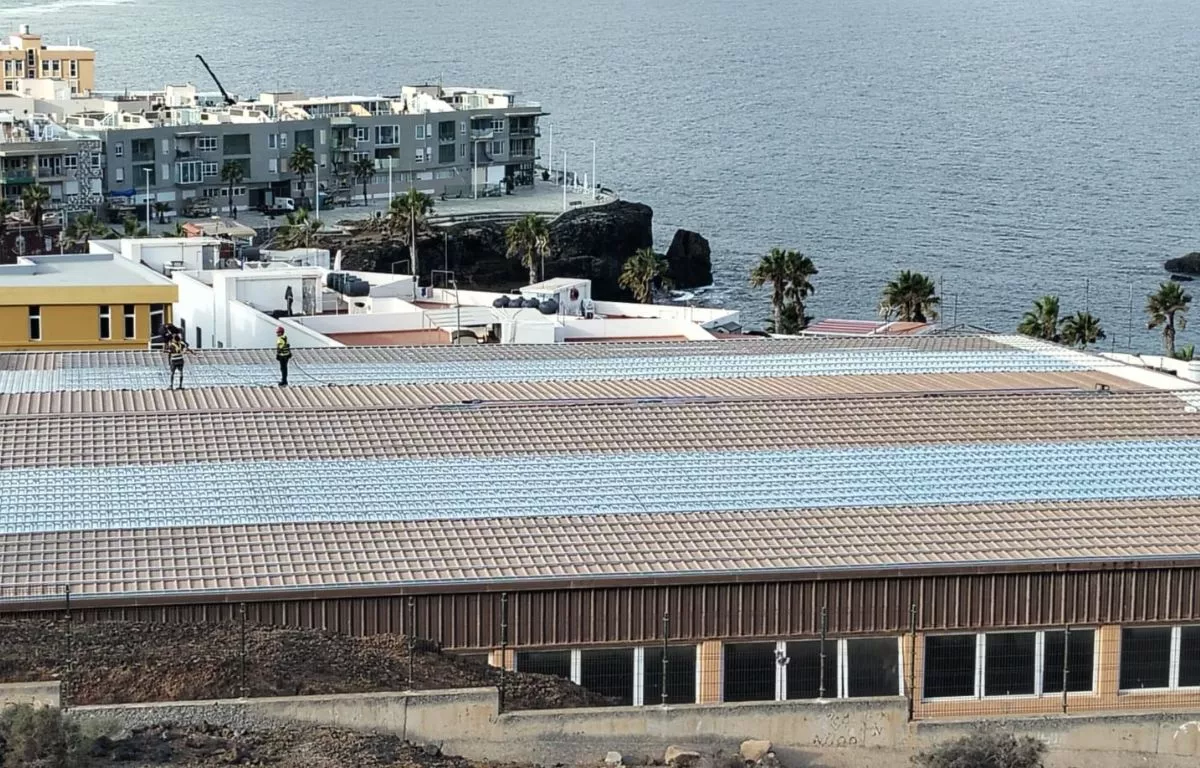 Las Palmas de Gran Canaria renueva la cubierta y la pista del pabellón de La Isleta con 631.139 euros. AYUNTAMIENTO LPA