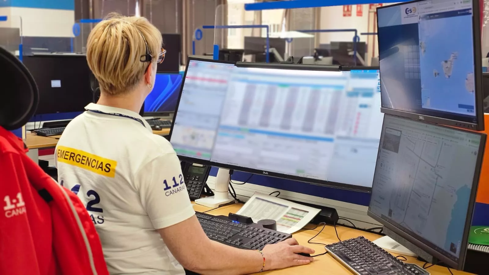 Trabajadora del Centro Coordinador de Emergencias y Seguridad. / CECOES